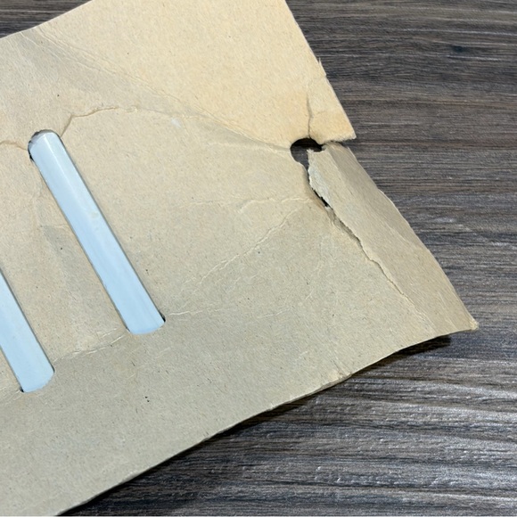 Set Of 4 Vintage Hand Painted Animal Hair Clips And 12 Jelly Bracelets - Picture 5 of 16